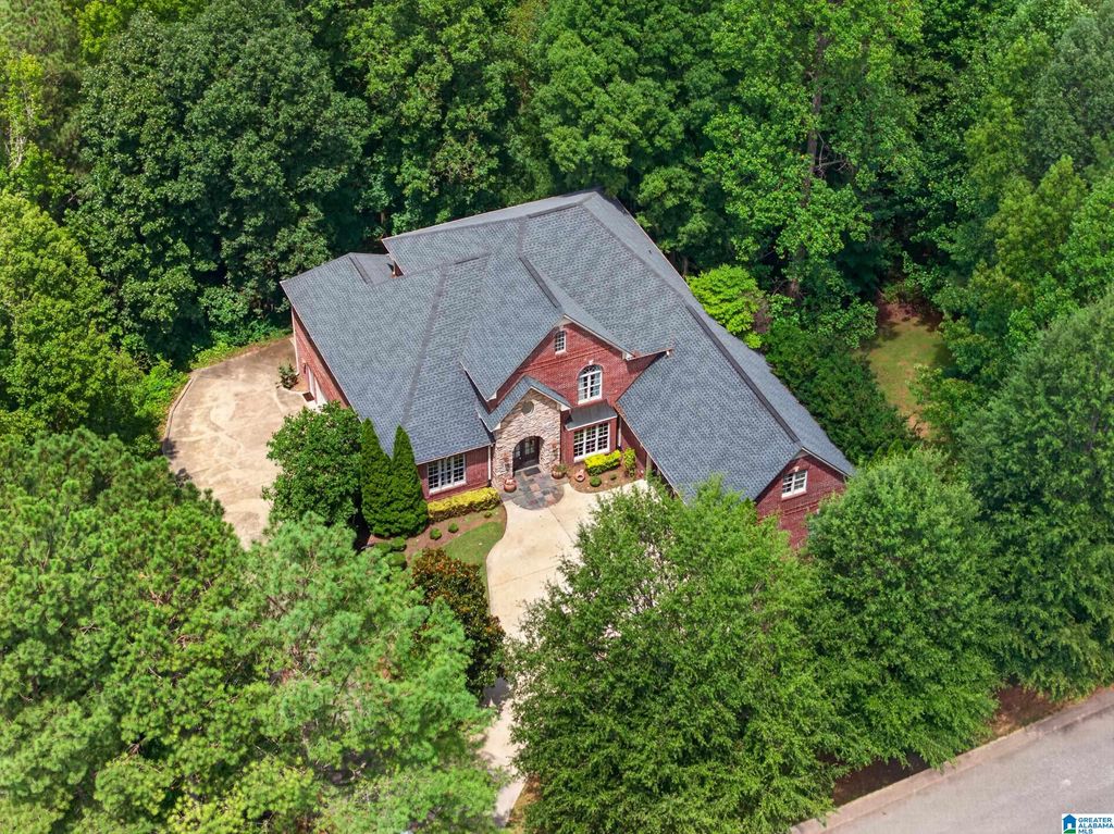 245 ROME BEAUTY CIRCLE, Oxford, AL 36203