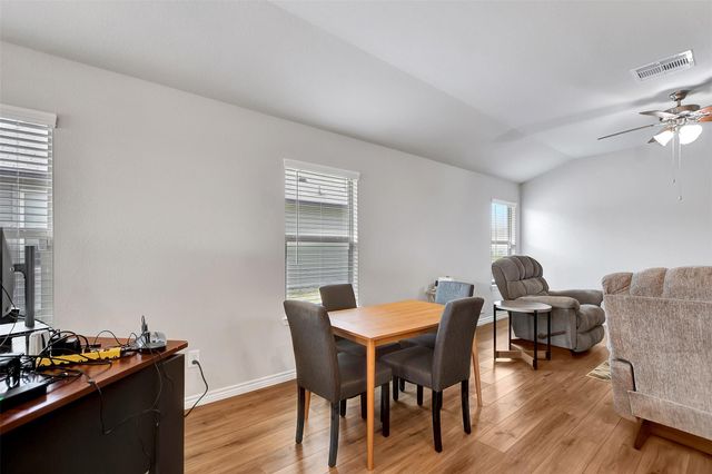 909 Davy Street, Brenham, TX 77833