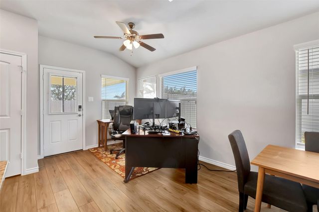 909 Davy Street, Brenham, TX 77833