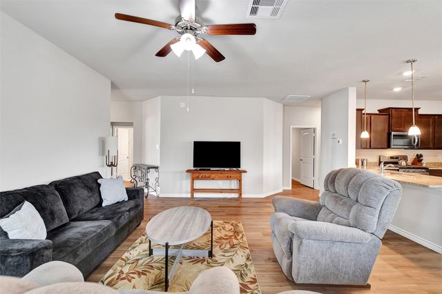 909 Davy Street, Brenham, TX 77833