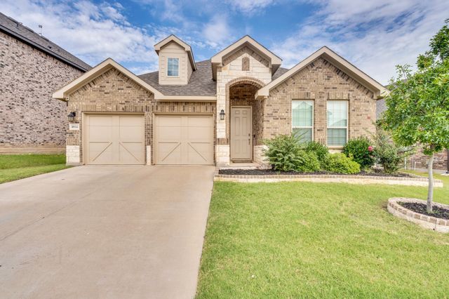 8916 Horse Herd Drive, Fort Worth, TX 76123