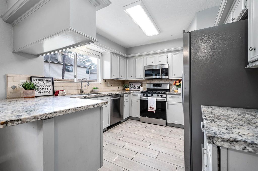 11910 Pondwood Drive, Cypress, TX 77429