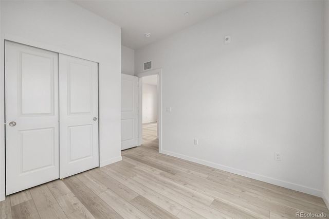 6153 N Ceylon Street 202, Aurora, CO 80019
