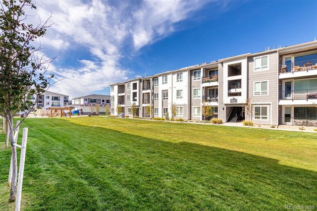 6153 N Ceylon Street 202, Aurora, CO 80019