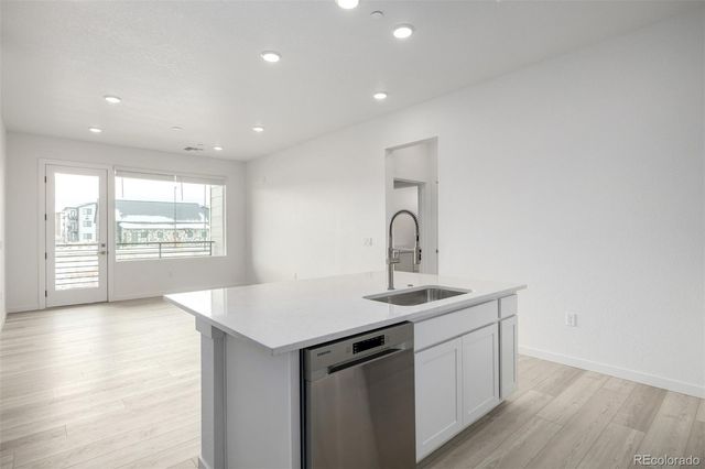 6153 N Ceylon Street 202, Aurora, CO 80019