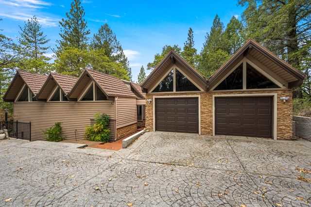 1942 Blue Bell Ct, Cool, CA 95614