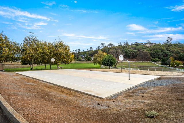 1942 Blue Bell Ct, Cool, CA 95614