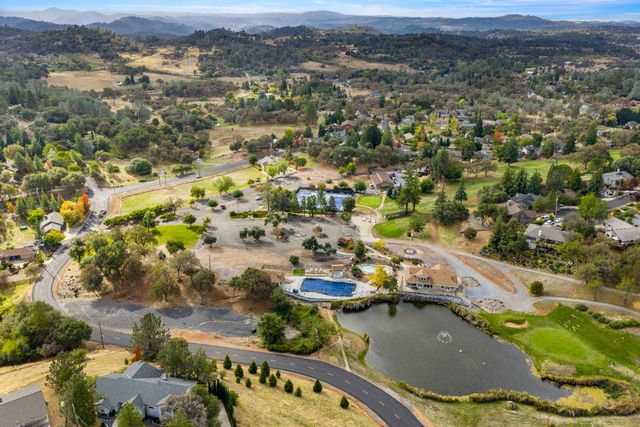 1942 Blue Bell Ct, Cool, CA 95614