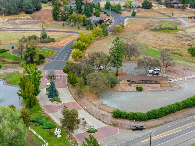 1942 Blue Bell Ct, Cool, CA 95614