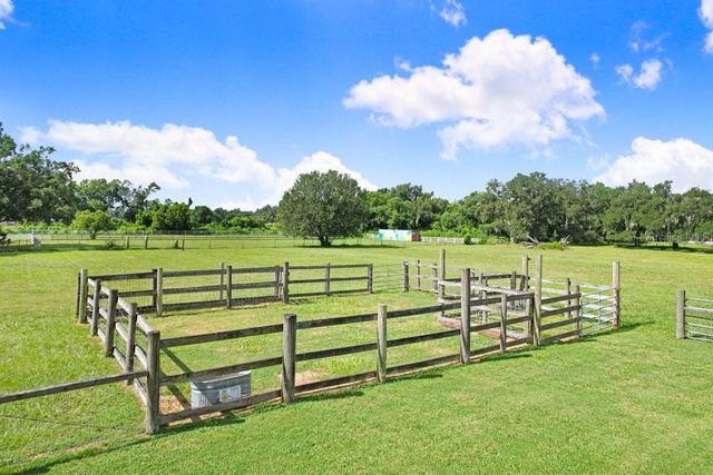 13221 TOM GALLAGHER ROAD, Dover, FL 33527