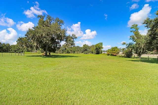 13221 TOM GALLAGHER ROAD, Dover, FL 33527