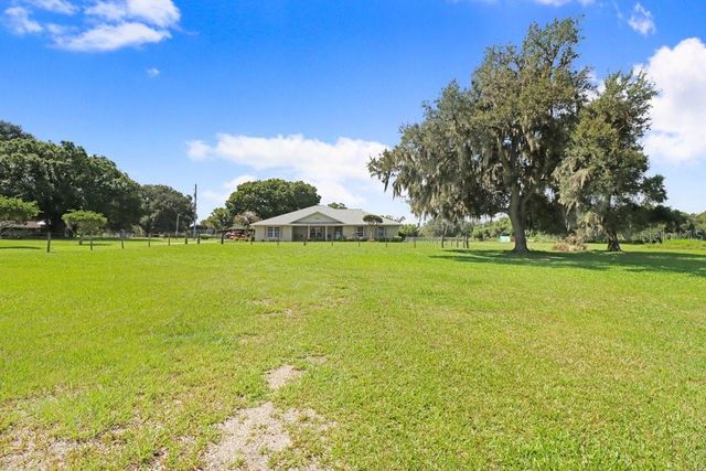 13221 TOM GALLAGHER ROAD, Dover, FL 33527