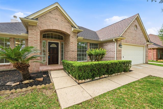 12307 Green Trails Drive, Stafford, TX 77477