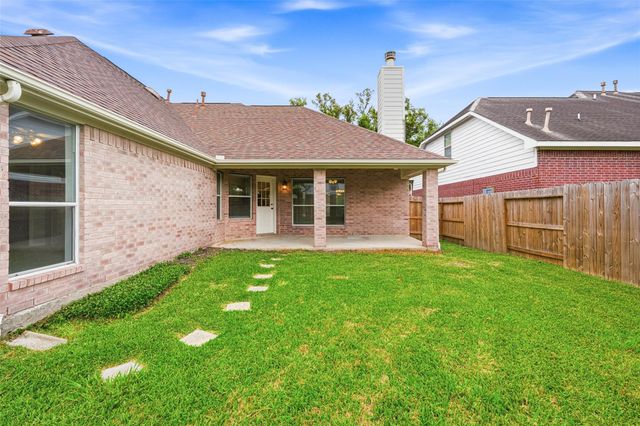 12307 Green Trails Drive, Stafford, TX 77477
