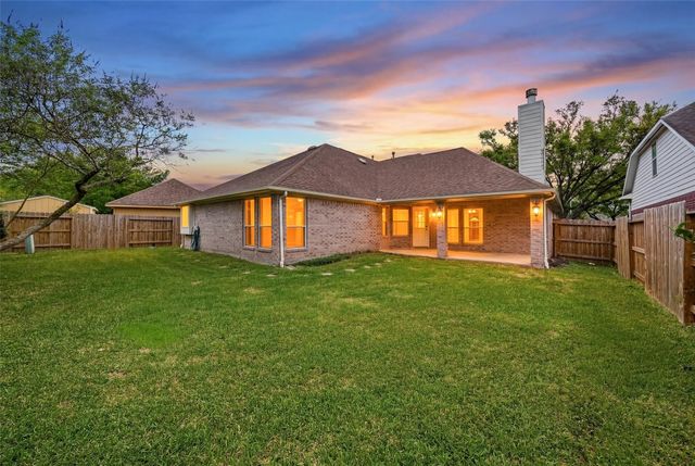 12307 Green Trails Drive, Stafford, TX 77477