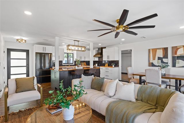 203 PARKWOOD LANE, Edgewater, FL 32132