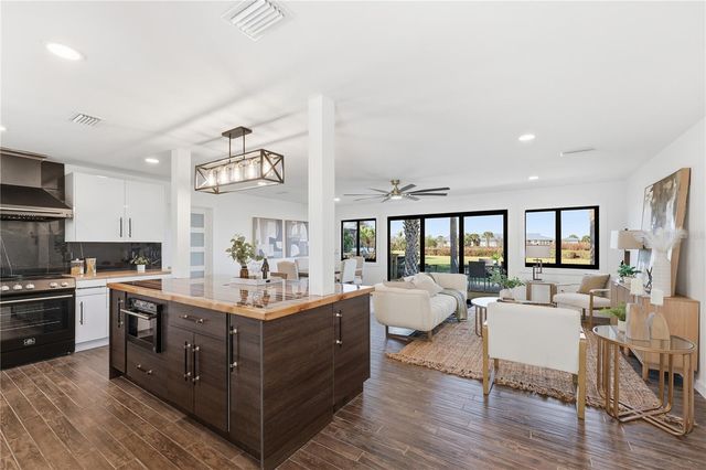 203 PARKWOOD LANE, Edgewater, FL 32132