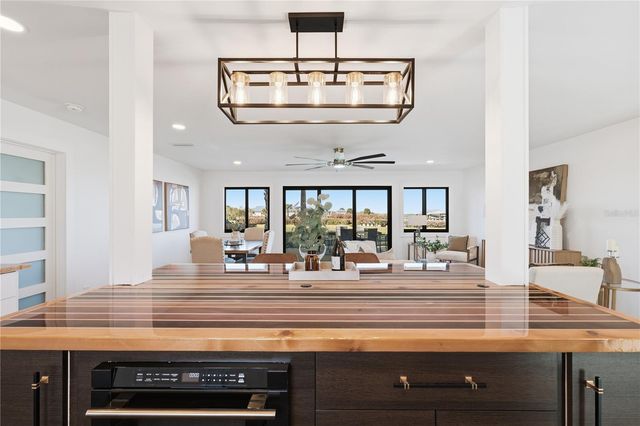 203 PARKWOOD LANE, Edgewater, FL 32132