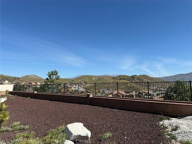 553 Chalakat Court, San Jacinto, CA 92582