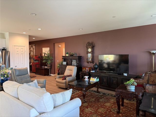 553 Chalakat Court, San Jacinto, CA 92582