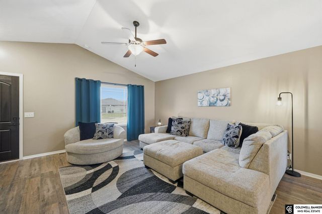 925 Scotts Creek Court, Hickman, NE 68372