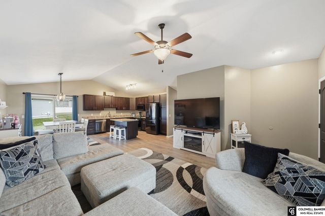 925 Scotts Creek Court, Hickman, NE 68372