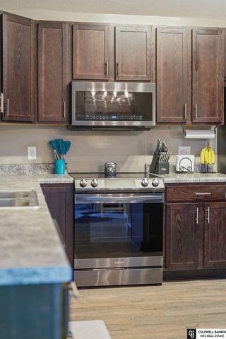 925 Scotts Creek Court, Hickman, NE 68372