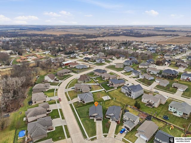 925 Scotts Creek Court, Hickman, NE 68372