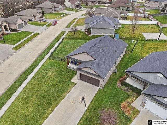925 Scotts Creek Court, Hickman, NE 68372