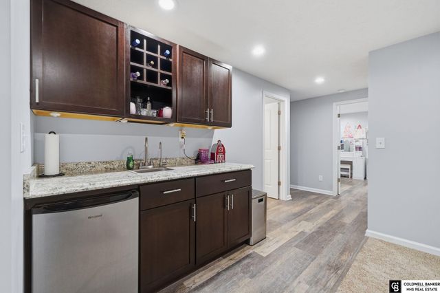 925 Scotts Creek Court, Hickman, NE 68372