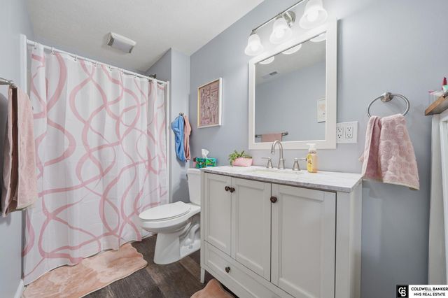 925 Scotts Creek Court, Hickman, NE 68372