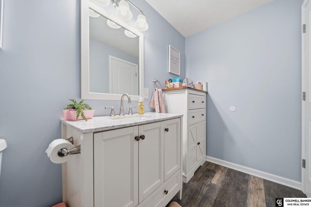 925 Scotts Creek Court, Hickman, NE 68372