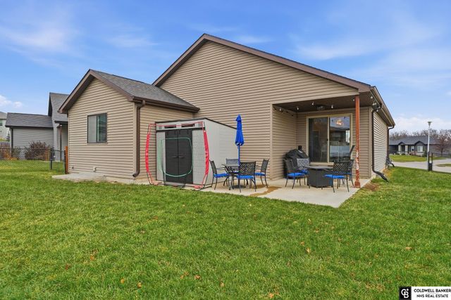 925 Scotts Creek Court, Hickman, NE 68372