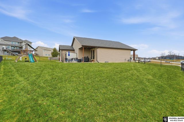 925 Scotts Creek Court, Hickman, NE 68372
