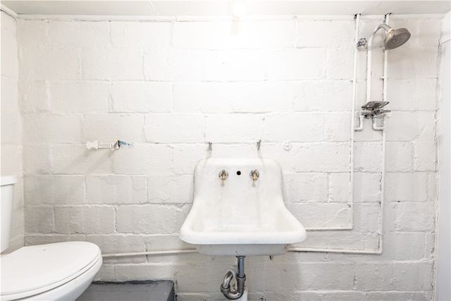 3621 Washington Ave, Finleyville, PA 15332