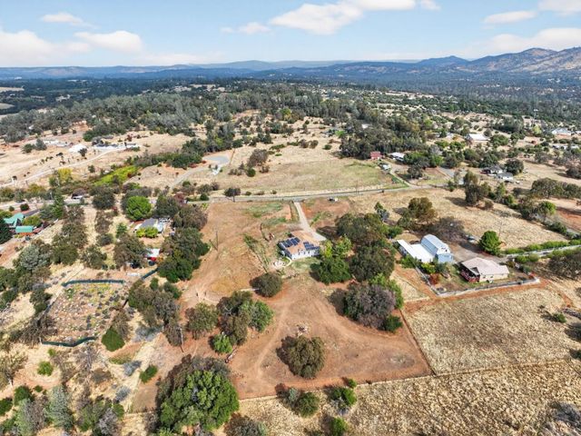 35 Blazeford Gulch, Oroville, CA 95966