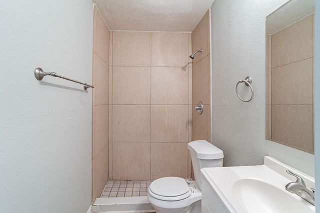 10033 Casa Oaks Drive, Dallas, TX 75228