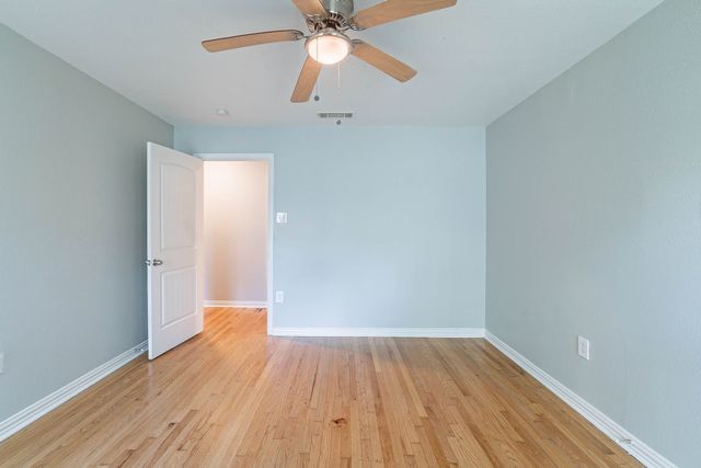 10033 Casa Oaks Drive, Dallas, TX 75228