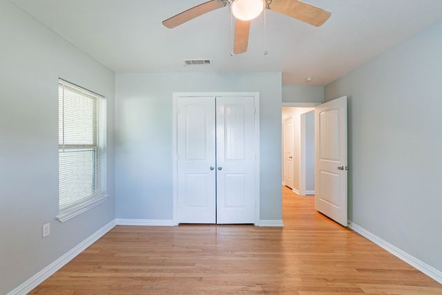 10033 Casa Oaks Drive, Dallas, TX 75228