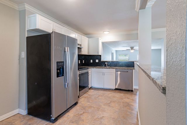 10033 Casa Oaks Drive, Dallas, TX 75228