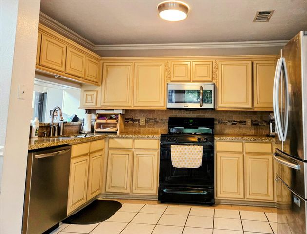 1015 Green Meadow Street, Beaumont, TX 77706