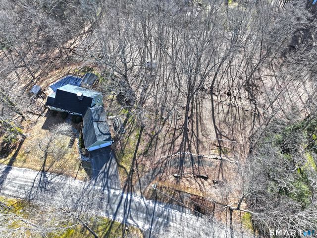 10 Cove Hill Road, Essex, CT 06426