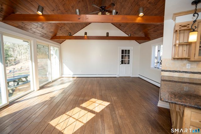 10 Cove Hill Road, Essex, CT 06426