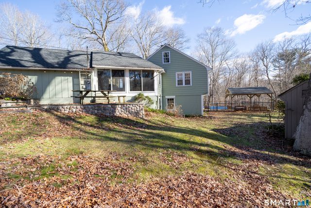 10 Cove Hill Road, Essex, CT 06426