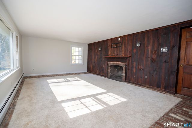 10 Cove Hill Road, Essex, CT 06426