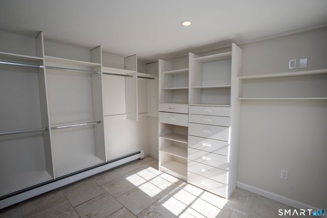 10 Cove Hill Road, Essex, CT 06426