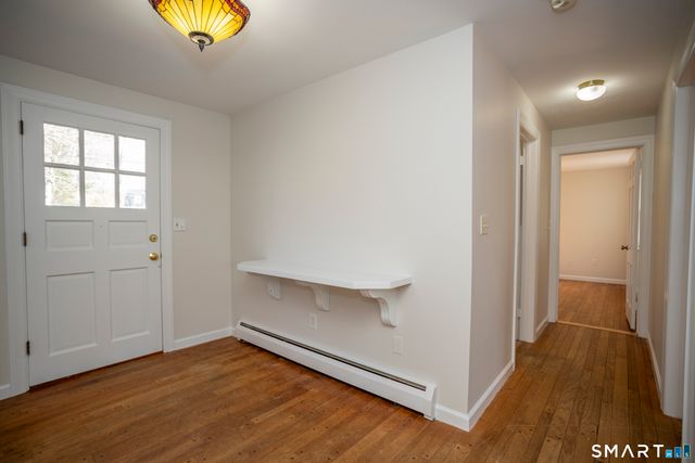 10 Cove Hill Road, Essex, CT 06426