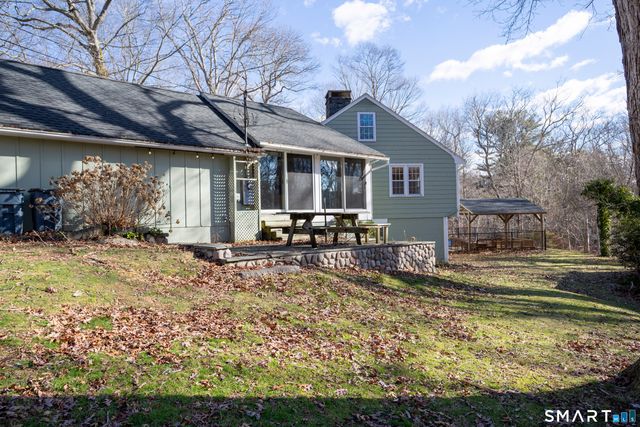 10 Cove Hill Road, Essex, CT 06426