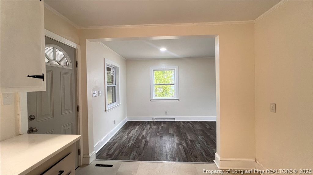 212 Peachtree Street, Red Springs, NC 28377 — photo 5