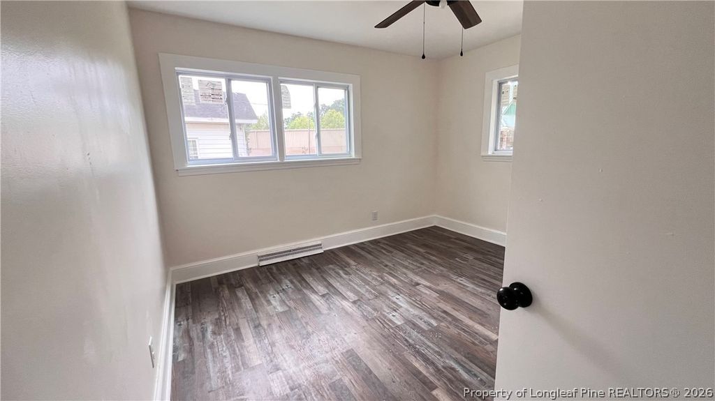 212 Peachtree Street, Red Springs, NC 28377 — photo 9